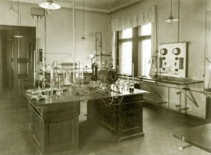 Chemisches Laboratorium II : Dresden-Südvorstadt, Helmholtzstraße 7. Königlich Sächsische Technische Hochschule; Mechanisch-Technische Versuchsanstalt. Chemisches Laboratorium II