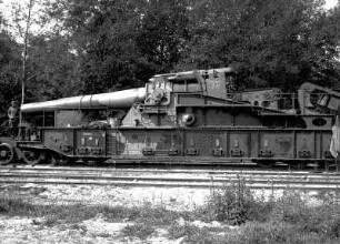 Erster Weltkrieg. Kanone auf einem Güterzug : Kanone auf einem Güterzug