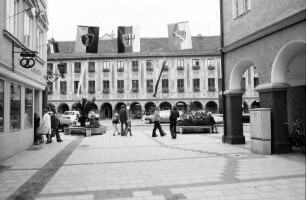 Memmingen: Fußgängerzone, mit Steuerhaus
