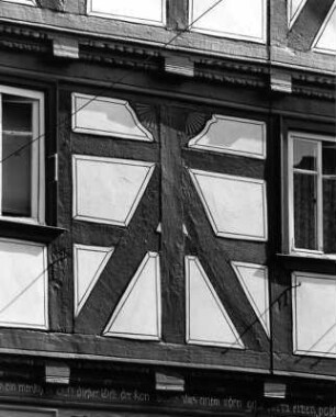 Fachwerkwohnhaus (Fachwerkwohnhaus); Alsfeld, Am Kreuz 2, Untere Fulder Gasse 1