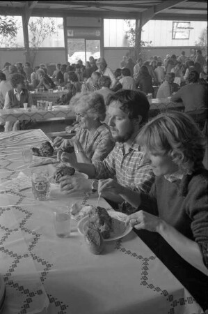 Schwarzwaldverein Ortsgruppe Neureut. Haxenfest in Neureut