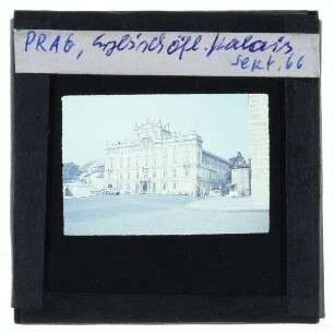 Prag, Erzbischöfliches Palais