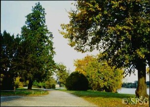 Potsdam, Neuer Garten, Blick vom Marmorpalais zum Grünen Haus.