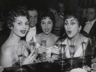 Internationale Filmfestspiele 1955, Filmball 55, Nadja Regin, Sonja Ziemann, Maria Frau, Rom