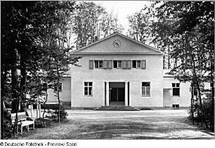 Empfangsgebäude