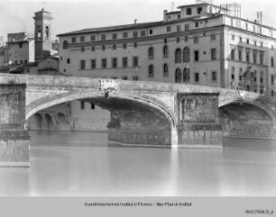 Ponte Santa Trìnita, Florenz