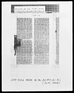 Biblia Latina — Initiale V (ocavit), darin spricht Gott zu Moses, Folio 31verso