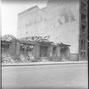 Negativ: Ruine, Elßholzstraße 19, 20, 1951