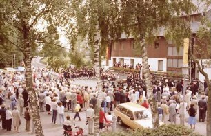 Bernau: Gesamtbild des Festaktes, von der Cafe-Terrasse