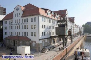 Tempelhofer Hafen; Tempelhofer Damm 227 (Tempelhof)