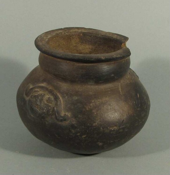 Clay vessel