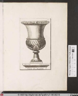 VASE DE MARBRE