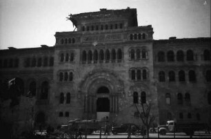 Bukarest: Bomben auf Bukarest, Akademie-Gebäude