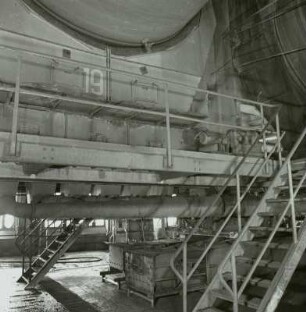 VE Braunkohlenkombinat Senftenberg, Brikettfabrik Sonne (I 1952-1954, II 1961-1962). Abschnitt Trocknung / Trockenkohlebehandlung. Austragskühlkettenförderer : Freienhufen. VE Braunkohlenkombinat Senftenberg, Brikettfabrik Sonne (I 1952-1954, II 1961-1962). Abschnitt Trocknung / Trockenkohlebehandlung. Austragskühlkettenförderer