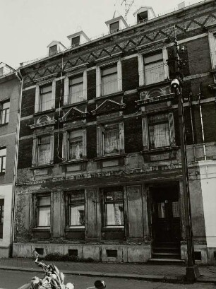 Glauchau, Wohnhaus, Straßenansicht