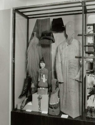 Lamaistischer Kulturbereich in Hochasien : Herrnhut, Völkerkundemuseum, Unterer Saal. Lamaistischer Kulturbereich in Hochasien