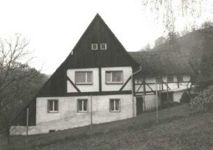 Dresden-Cossebaude, Krumme Gasse 5. Hakenhof (1656). Giebelseite mit Schleppdach