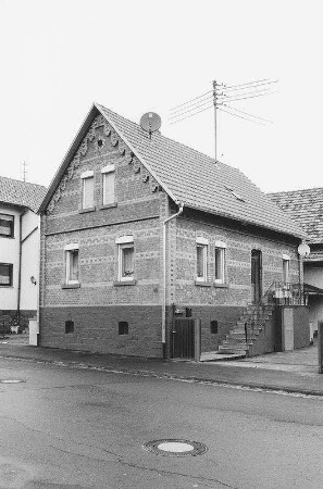 Wohnhaus; Gründau, Bachgasse 43