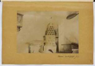 Landesfürstliche Burg, Meran: Innenraum mit Kamin (aus: Skizzen- und Fotoalbum 14)