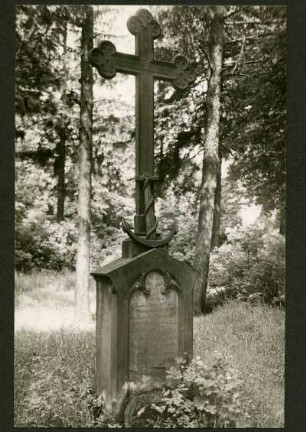 alter Friedhof. Grabkreuz für im Blechhammer ertrunkene 1867