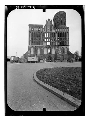 Kaliningrad. Dom (Baubeginn um 1330). Ansicht von Westen