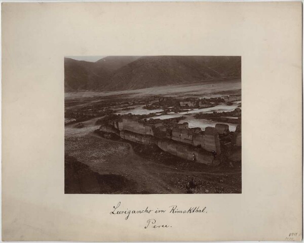 Ruines à Lurigancho dans la vallée de Rimak