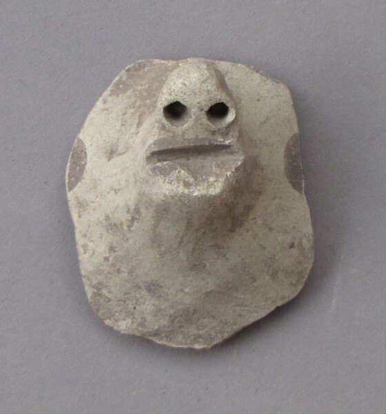 Clay animal head (fragment)