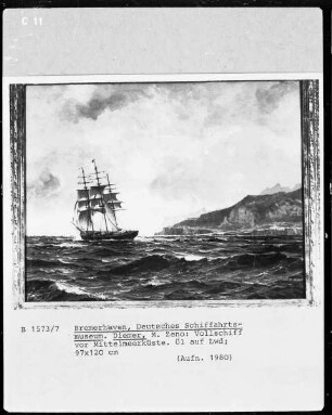 Vollschiff vor Mittelmeerküste