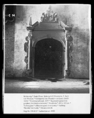Gruftportal des Theodor von Lente (1605-1668)