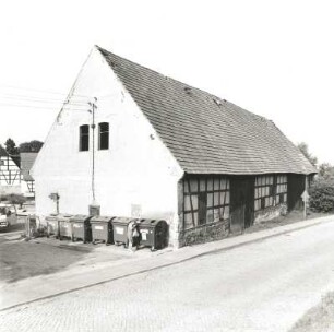 Thräna, Hauptstraße 2. Scheune eines ehem. Bauernhofes (um 1875). Straßenansicht