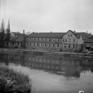 Witzenhausen (Werra-Meißner-Kreis), Steinstraße 19. Deutsches Institut für tropische und subtropische Landwirtschaft. Ansicht über ein Gewässer