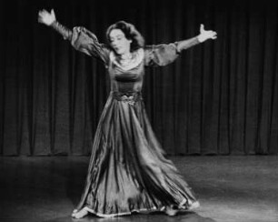Mary Wigman tanzt "Abschied und Dank" (Szene aus dem "Filmarchiv der Persönlichkeiten: Mary Wigman")
