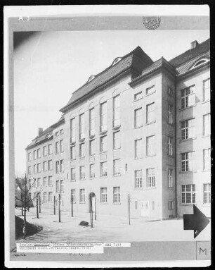 Höhere Mädchenschule