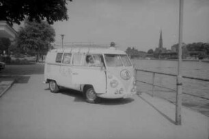 Frankfurt (Main). Rettungsfahrzeug der Deutschen Lebens-Rettungs-Gesellschaft