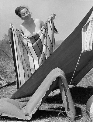 Ostsee. Grömitz/Lenske. Die Frau des Fotografen im FKK-Gelände