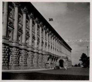 Das hunderttürmige Prag, Palais Czernin