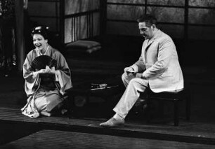 Szenenbilder aus "La Bohème", Oper in vier Bildern von Giacomo Puccini. Komische Oper Berlin, Juli 1960
