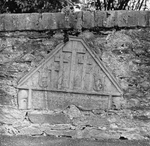 Friedhof mit Einfriedung, Grabsteine Hagelgans, Peststein; Idstein, Totenhof (Friedhof)