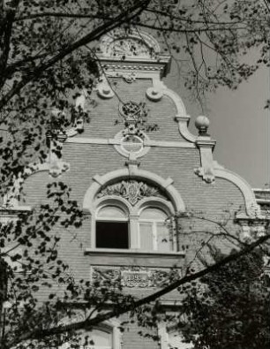 Kamenz, Bautzner Straße 93, Giebel des Wohnhauses