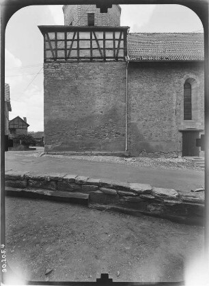 Großburschla (Treffurt-Großburschla). Pfarrkirche (Baubeginn um 1130). Teilansicht von Süden