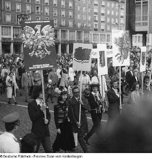 Erster Mai, Thälmannstraße