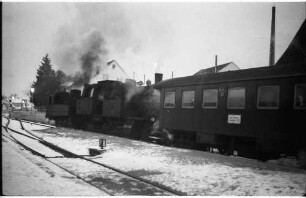 Burladingen, Lok 21 und Lok 15, Personenwagen BB 24 von 1908, 1962 kam es nur noch selten zu Dampflok-Doppeltraktionen