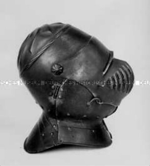 Geschlossener Helm