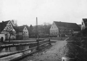 Bonnewitz, Blick über den Dorfplatz auf Gehöfte