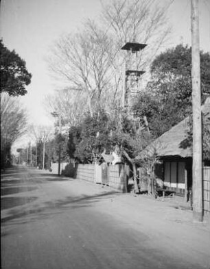 Kōshū Kaidō. Straßenbild : Kōshū Kaidō. Straßenbild (vielleicht mit Feuerwachturm)