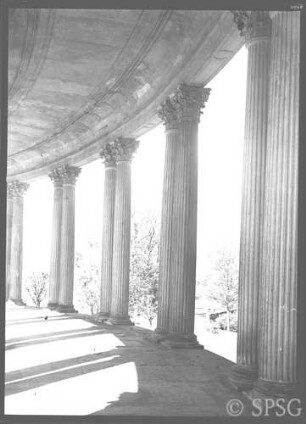 Potsdam, Schloss Sanssouci, Kolonnade.