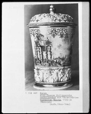 Deckelbecher mit Chinoiserien