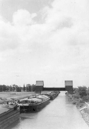 Mittellandkanal mit Sperrtor