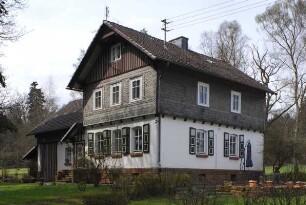 Forsthaus (Forsthaus, Ziegelmauerwerk und Fachwerk); Burgwald, Wolkersdorfer Straße 68