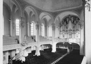 Zweimanualige Orgel in der Dreikönigskirche : Dresden-Neustadt. Dreikönigskirche (1732-1739). Inneres nach Nordosten mit Orgel (1754-1757; Z. und J. Hildebrandt)